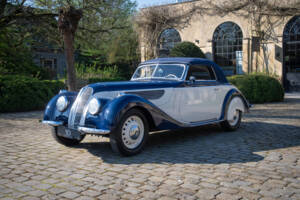 Image 24/32 of BMW 327 (1938)