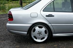 Image 41/48 of Mercedes-Benz C 55 AMG (1998)