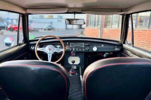 Bild 14/21 von MG MGC GT (1968)