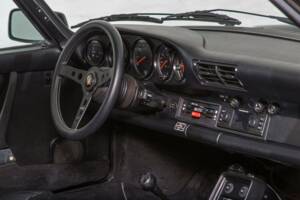 Bild 19/25 von Porsche 911 Carrera 3.2 (1987)