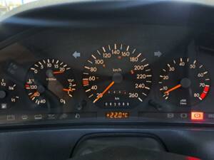Image 2/50 de Mercedes-Benz 300 SL-24 (1992)