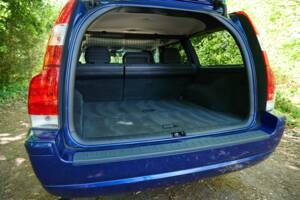 Image 41/50 of Volvo V 70 2.4 (2006)