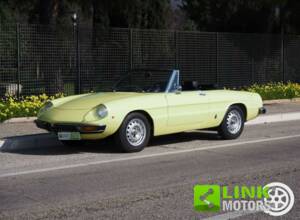 Image 1/10 of Alfa Romeo 2000 Spider Veloce (1975)