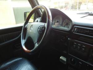 Bild 44/97 von Mercedes-Benz G 55 AMG (lang) (2000)