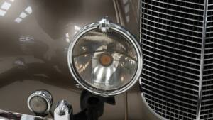 Image 5/15 of Cadillac 60 Special (1937)