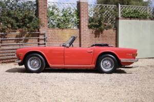 Image 7/50 de Triumph TR 6 (1973)