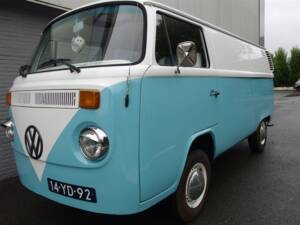Bild 23/99 von Volkswagen T2b Kastenwagen (1977)