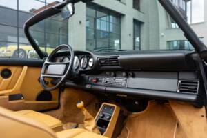 Imagen 3/32 de Porsche 911 Speedster 3.2 (1989)