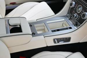 Bild 37/49 von Aston Martin DB 9 (2013)