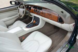 Imagen 33/50 de Jaguar XK8 4.0 (1998)