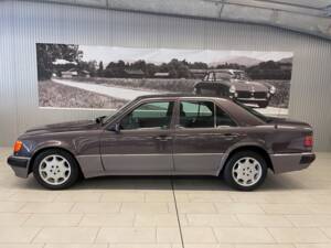 Image 1/19 de Mercedes-Benz 500 E (1992)