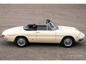 Image 6/24 de Alfa Romeo 1300 Spider Junior (1969)