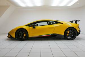 Bild 2/71 von Lamborghini Huracán Performante (2017)