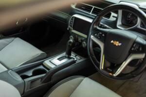 Bild 33/33 von Chevrolet Camaro (2015)