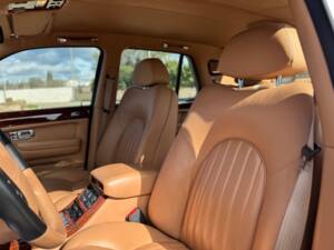 Image 8/44 of Bentley Arnage Green Label (2000)