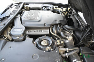 Image 15/50 of Bentley Azure (1997)