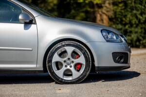 Bild 27/50 von Volkswagen Golf V GTI (2006)