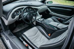 Image 2/43 of Lamborghini Diablo VT 6.0 (2000)