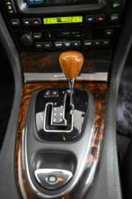 Image 37/50 of Jaguar XJR Super V8 (2004)