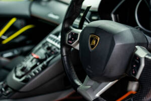 Image 30/47 de Lamborghini Aventador LP 700-4 (2013)