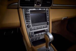 Bild 74/78 von Porsche 911 Carrera 4S (2006)