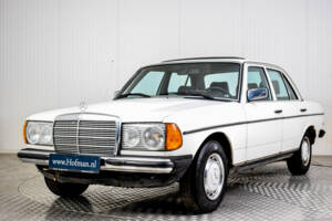 Bild 16/46 von Mercedes-Benz 240 D (1982)