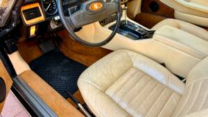 Image 11/17 of Jaguar XJS 5.3 V12 (1985)