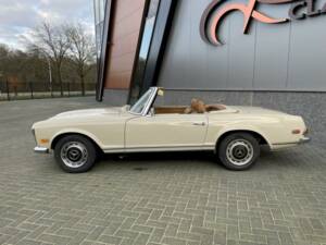 Bild 5/36 von Mercedes-Benz 280 SL (1970)