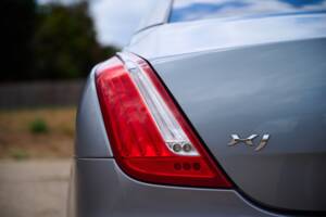 Bild 12/50 von Jaguar XJ 5.0 (2010)