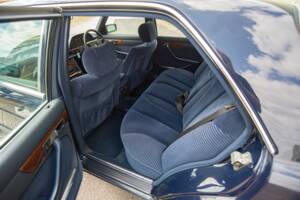 Bild 15/29 von Mercedes-Benz 300 SE (1990)