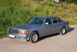 Image 7/100 of Mercedes-Benz 500 SEL (1983)