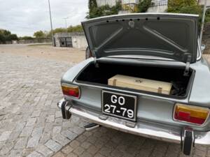 Image 33/53 of Alfa Romeo 1750 GT Veloce (1971)
