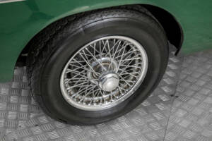 Image 38/50 of MG MGB (1964)