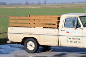 Image 13/52 of Ford F-100 (1967)