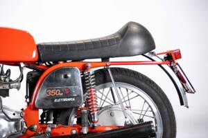Image 19/50 of MV Agusta 350 S (1972)
