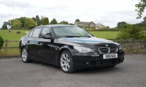Bild 1/48 von BMW 550i (2006)