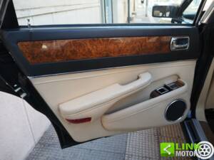 Bild 27/50 von Jaguar Sovereign 3.6 (1988)