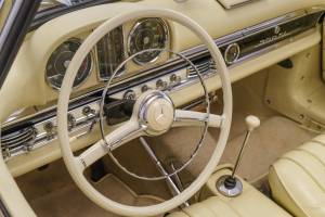 Image 13/24 of Mercedes-Benz 300 SL Roadster (1958)