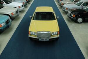 Bild 2/50 von Mercedes-Benz 380 SE (1983)