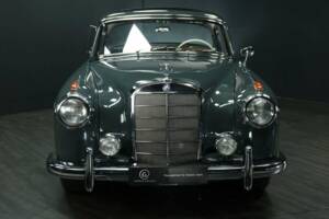 Bild 11/49 von Mercedes-Benz 220 SE (1960)