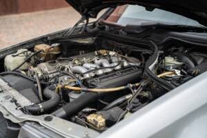 Imagen 8/72 de Mercedes-Benz 250 TD (1991)