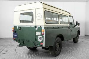 Image 25/50 of Land Rover 109 (1978)