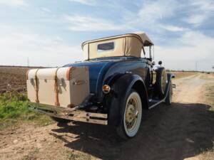 Image 7/60 of Ford Model A De Luxe (1931)