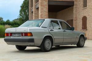 Image 7/50 of Mercedes-Benz 190 E 1.8 (1991)