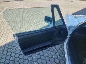 Image 7/27 of Alfa Romeo 2.0 Spider (1991)