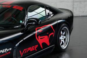 Image 6/50 of Dodge Viper GTS (2005)
