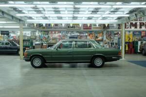 Image 4/50 de Mercedes-Benz 450 SEL 6,9 (1975)