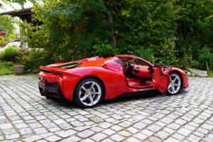 Image 10/14 of Ferrari SF90 Spider (2024)