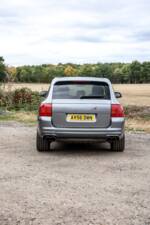 Bild 29/40 von Porsche Cayenne Turbo S (2006)
