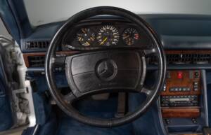 Bild 26/35 von Mercedes-Benz 560 SEC (1988)